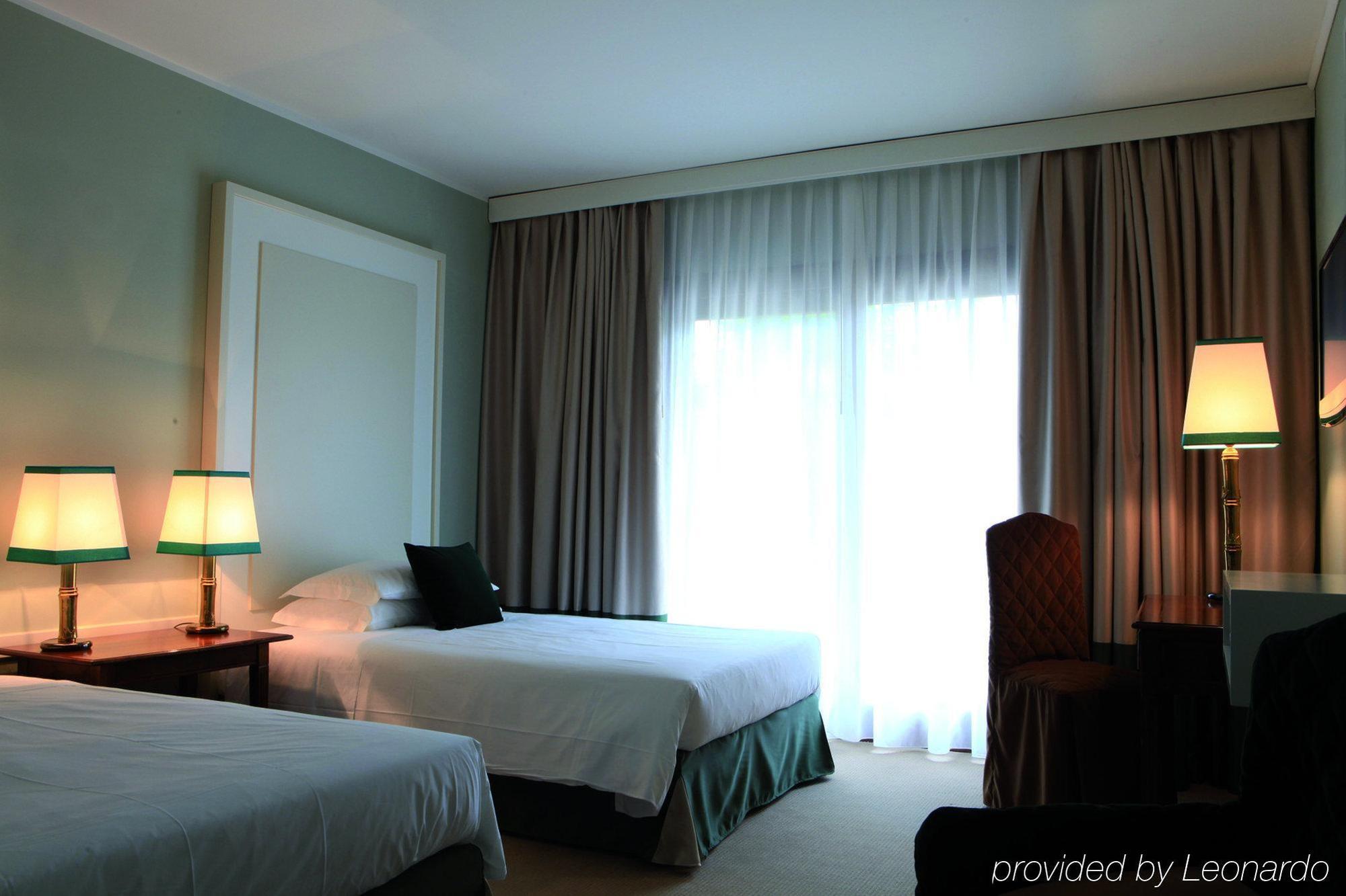 Blue Dream Hotel モンセーリチェ 部屋 写真