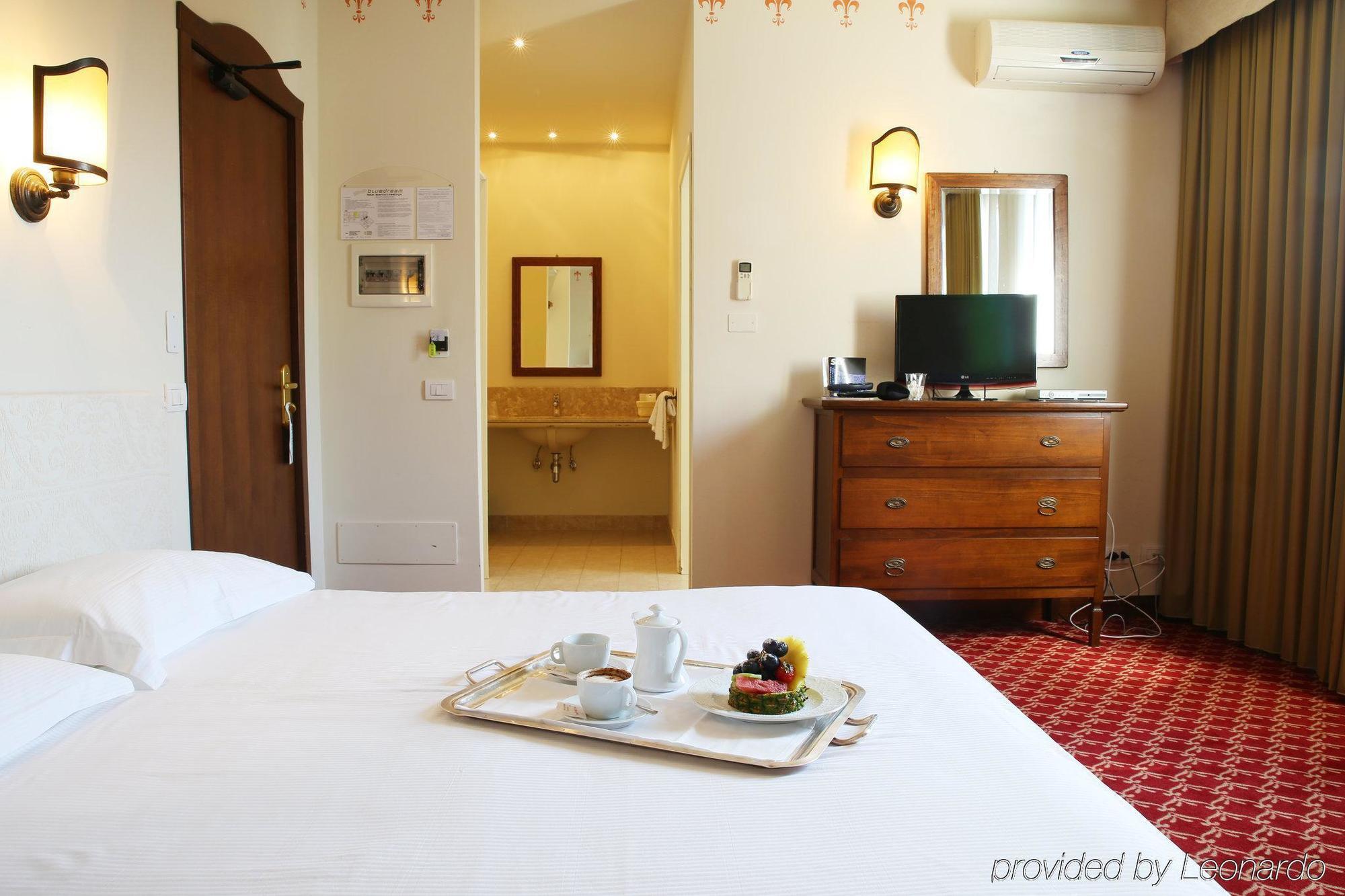 Blue Dream Hotel モンセーリチェ エクステリア 写真