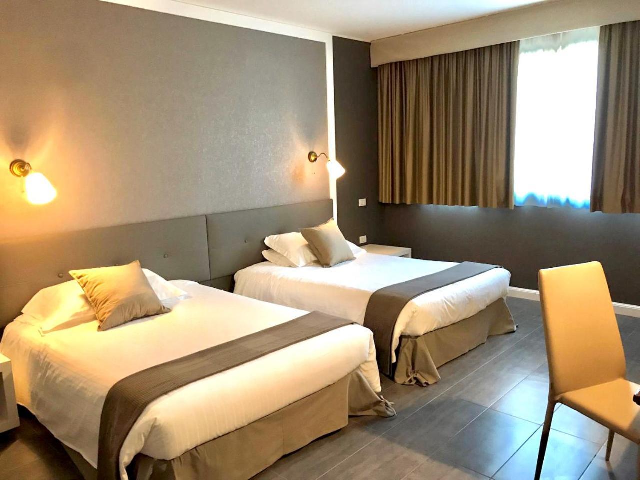 Blue Dream Hotel モンセーリチェ エクステリア 写真